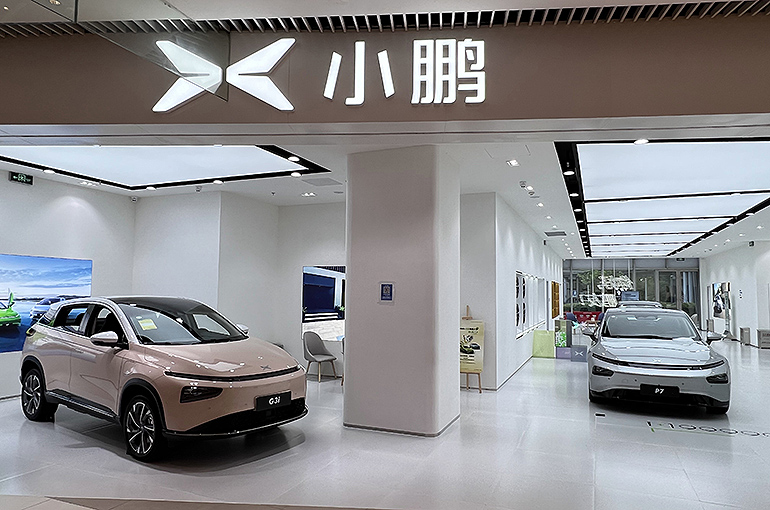 yicaichina's tweet photo. . @XPengMotors plans to expand coverage of its semi-autonomous driving system #XNGP to all major cities in China this year and globally in 2025, Chairman He Xiaopeng said yesterday, 36Kr reported. The Chinese EV startup invests CNY3.5 billion (USD493 million) in smart driving a year, he noted.