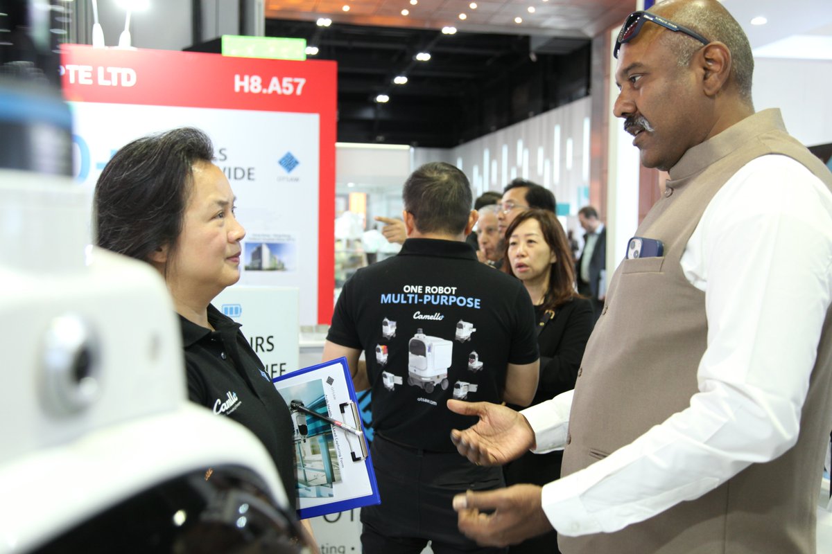 OTSAWDigital's tweet photo. What an incredible Day 2 at Arab Health Exhibition 2024! 

Amidst 3450+ exhibitors, no one has featured anything like our World's First Multi-purpose Robot, Camello+

Swipe to witness the synergy of our humans and robots in action 📷 https://t.co/nOnCwV5X1A