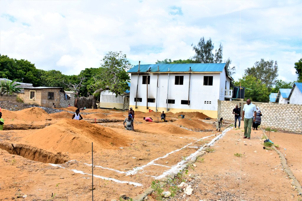 CoastDev's tweet image. 2/3 The team&apos;s primary focus is to evaluate the quality of work being done, ensure compliance to project timelines &amp;amp; address any challenges encountered during project implementation. 
#TransformingLives 
#EducationalDevelopment