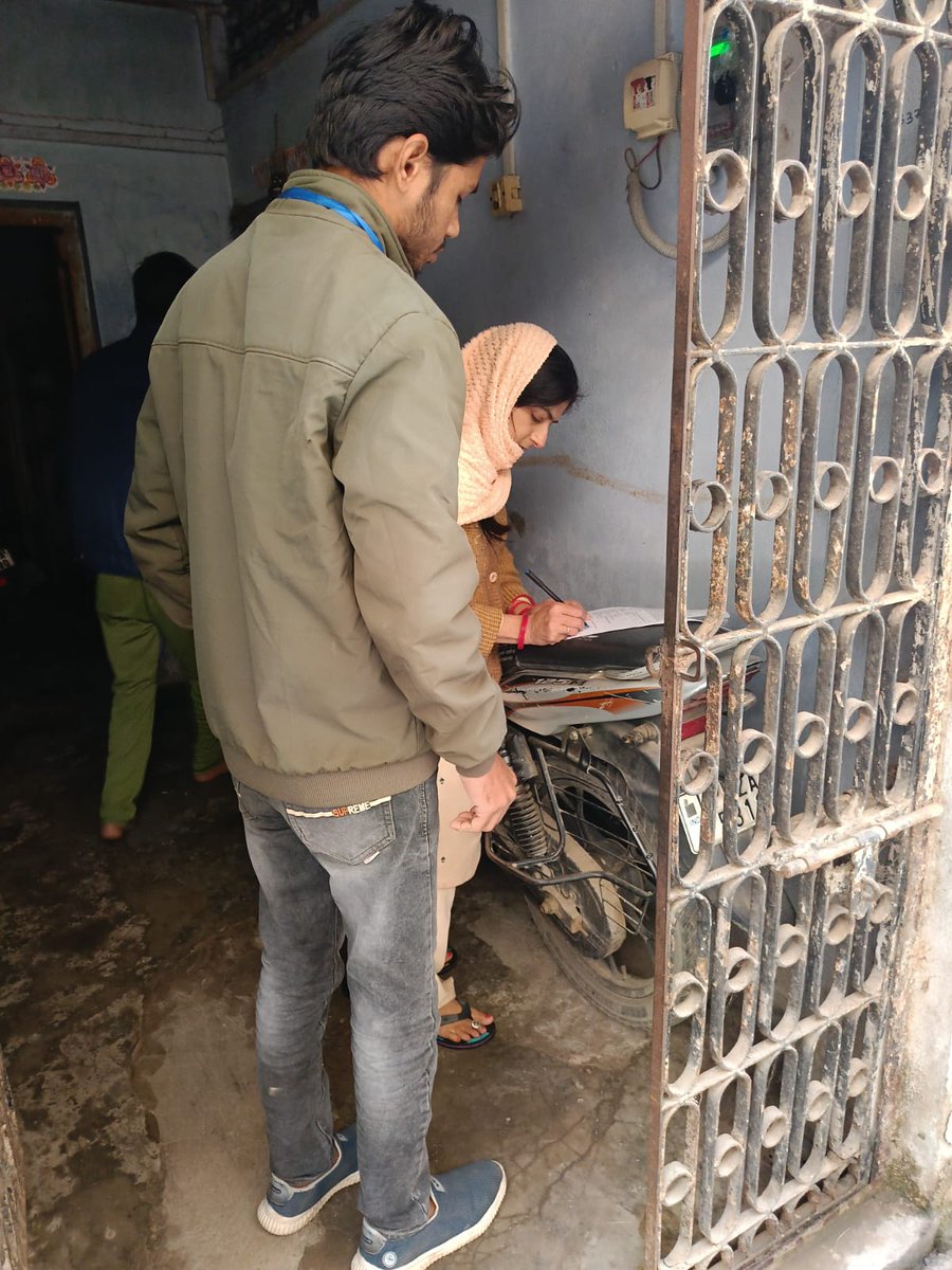 BPCLGasBihar2's tweet photo. Bihar-2 Gas team of BPCL is Reaching every door for PNG registrations. Glimpses from Deoria and Motihari
#AAGE_BADHE_PNG_CHUNEY  #SMART_BANEY_PNG_CHUNEY 
@BPCLGasBusiness @PetroleumMin @PNGRB_
@MohammadRouf https://t.co/TevvQFjiwe