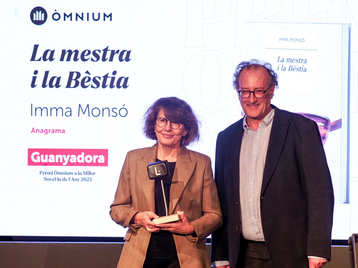 ✨🌱Ahir vam acollir l’entrega del Premi Òmnium a la Millor Novel•la de l’Any 2023 d’ <a href="/omnium/">Òmnium Cultural</a> . L’obra guanyadora d’enguany és ‘La mestra i la bèstia’ d’Imma Mons. És el segon any que acollim aquest acte i esperem seguir celebrant-lo a casa nostra! Moltes gràcies!🧡