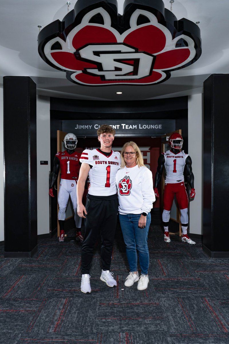 Had a great time visiting <a href="/SDCoyotesFB/">South Dakota Football</a> Thanks! <a href="/CoachTaylorDB/">Miles Taylor</a> <a href="/CoachTJohansen/">Travis Johansen</a>