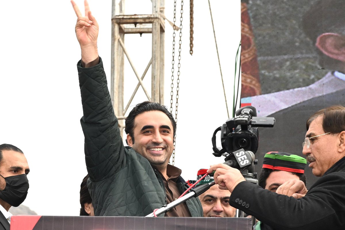 MalikShehbazK's tweet photo. Join the movement for a Pakistan that's inclusive for all! @BBhuttoZardari stands as the beacon of hope for a brighter future. Let's make our voices heard, let's vote for progress #MalakandWithBilawal 
 #چنو_نئی_سوچ_کو https://t.co/A3EtsyHOet