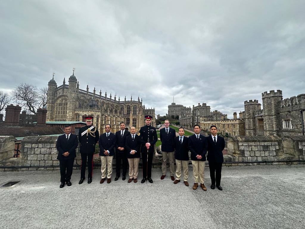 QG SIGNALS PUBLIC DUTIES RECCE 

Comd, GM and RSM QG SIGNALS along with other members of the Regiment recced several locations in London for public duty preparation as part of Paltan’s 75th Anniversary celebration. The team was hosted by the Headquarters Household Division.