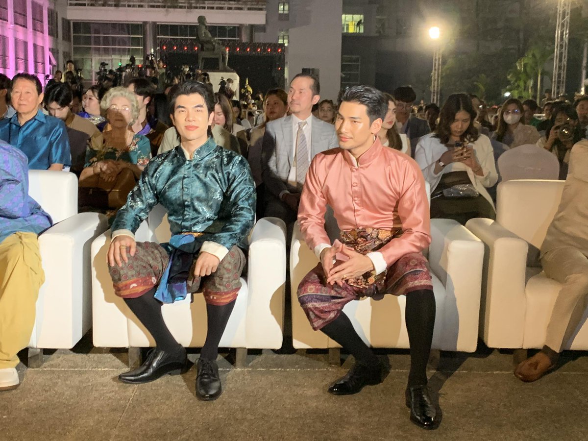 เริ่มแล้ว #MOCxBOC

#มายอาโป มาเต็มเปิดโปรเจกต์ยิ่งใหญ่ ที่กระทรวงพาณิชย์ ส่งเสริมยกระดับสินค้าและบริการของไทยด้วย Marketing Platform รูปแบบใหม่ 

เมื่อกระทรวงพาณิชย์ ร่วมกับ บริษัท บี ออน คลาวด์ จำกัด #BeOnCloud ผู้ผลิตภาพยนตร์และซีรีส์วายระดับโลก เตรียมเปิดโปรเจกต์ยิ่งใหญ่