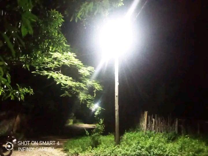 Analalava Illuminée 

✅ Le projet "Hazavao ny elakelantrano" se poursuit à Analalava, et c'est au Village d'Ambalahoko Fongony d'en bénéficier.
Ce projet exécuté par la #Jirama et le #MEH vise à  embellir la ville et à renforcer la sécurité.