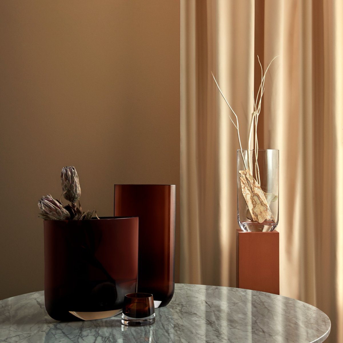 NudeGlass's tweet image. Interesting Shapes 🟫

Our Blade Collection offers a unique experience of colour, light and texture. 

▪️ Blade Collection by NUDE Design Team
▪️Joy Collection by NUDE Design Team

#NUDEGlass #SimpleisBeautiful