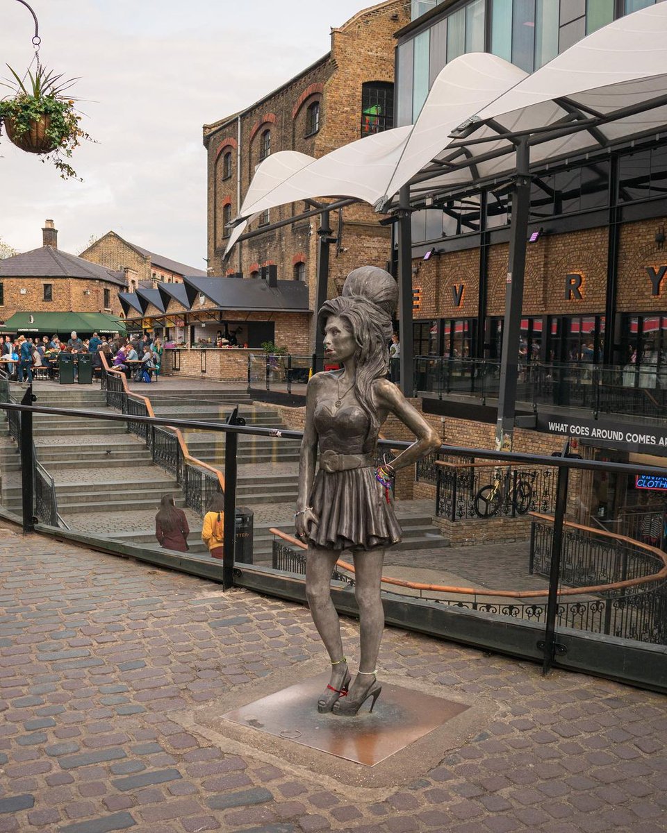 bcheritagetours's tweet photo. Whether it's delicious food or fun activities, Camden Market has something for everyone ✨
Have you ever visited this part of Camden town? 👀
📸 @its_so_london
#tour #guests #comeontour #guestsontour #blackcab #blackcabtour #bcht #london #camdenmarket #camden #camdentwon https://t.co/6eK1gMdXjc