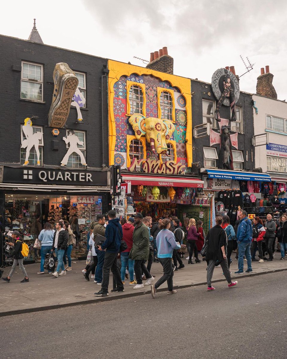 bcheritagetours's tweet photo. Whether it's delicious food or fun activities, Camden Market has something for everyone ✨
Have you ever visited this part of Camden town? 👀
📸 @its_so_london
#tour #guests #comeontour #guestsontour #blackcab #blackcabtour #bcht #london #camdenmarket #camden #camdentwon https://t.co/6eK1gMdXjc
