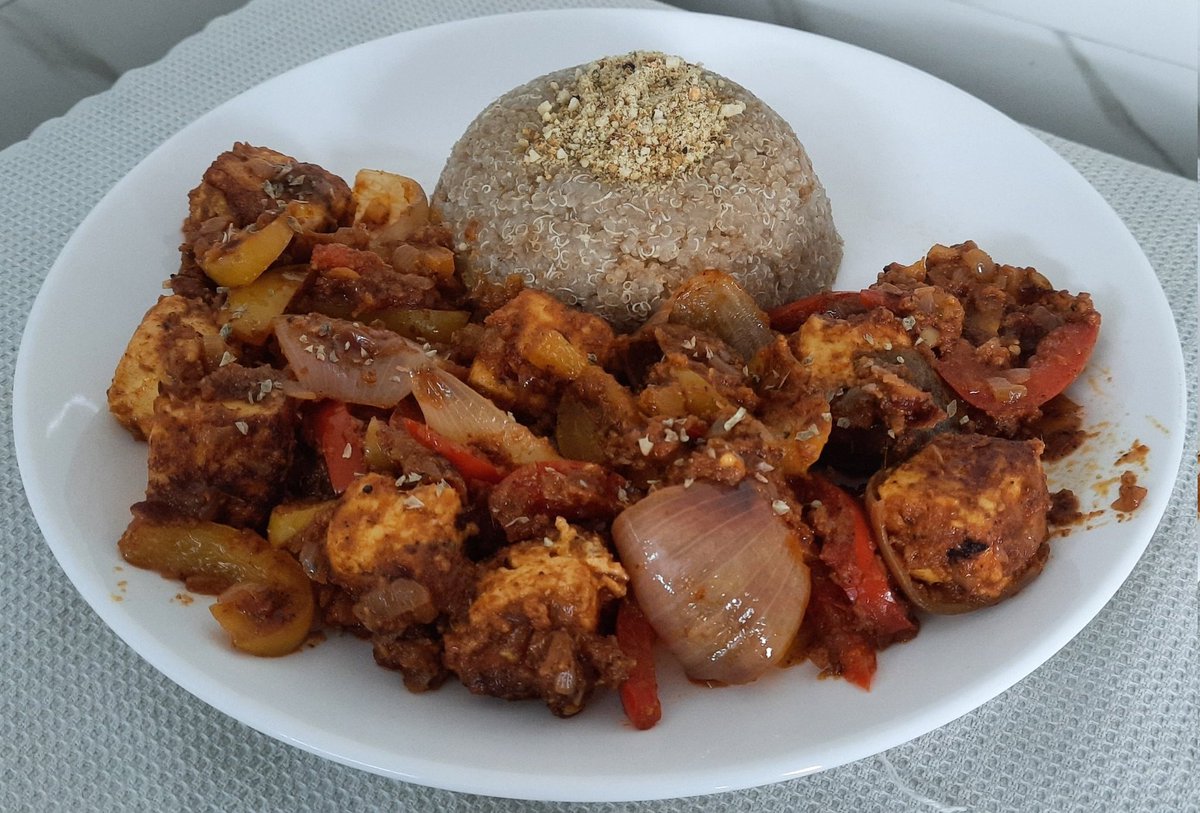 OFWBeingHealthy's tweet photo. Quinoa With Kadai Paneer For a Meal 🍽
#BeingHealthy #Diet #Paneer #HealthyFood #Fitness #WeightLoss #OFW #GoodForFood https://t.co/XsFsiiwmHq