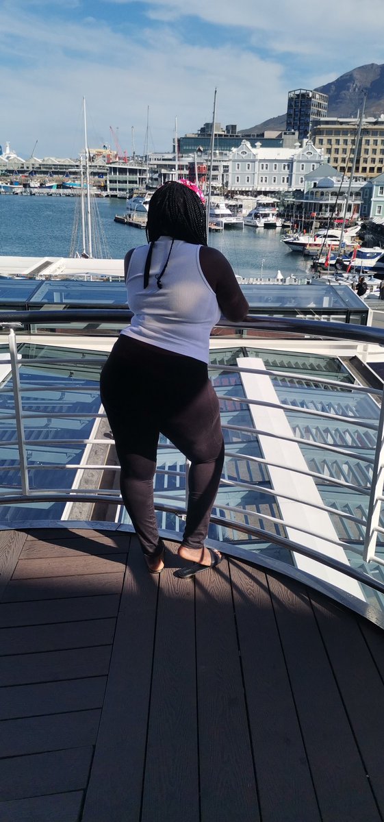 edhaanda's tweet image. Waterfront ❤️🎉❤️