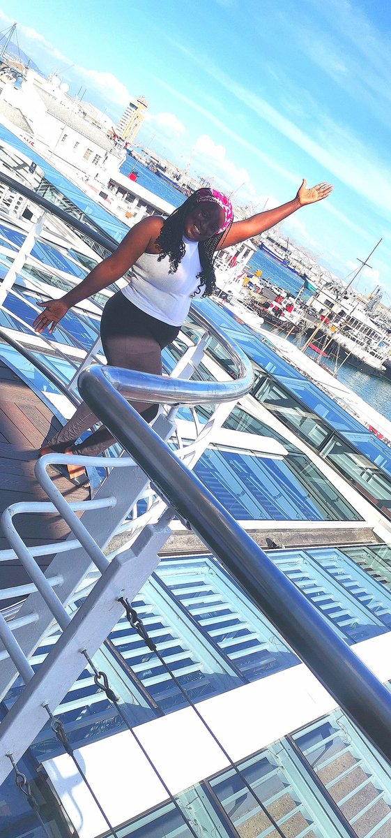 edhaanda's tweet image. Waterfront ❤️🎉❤️