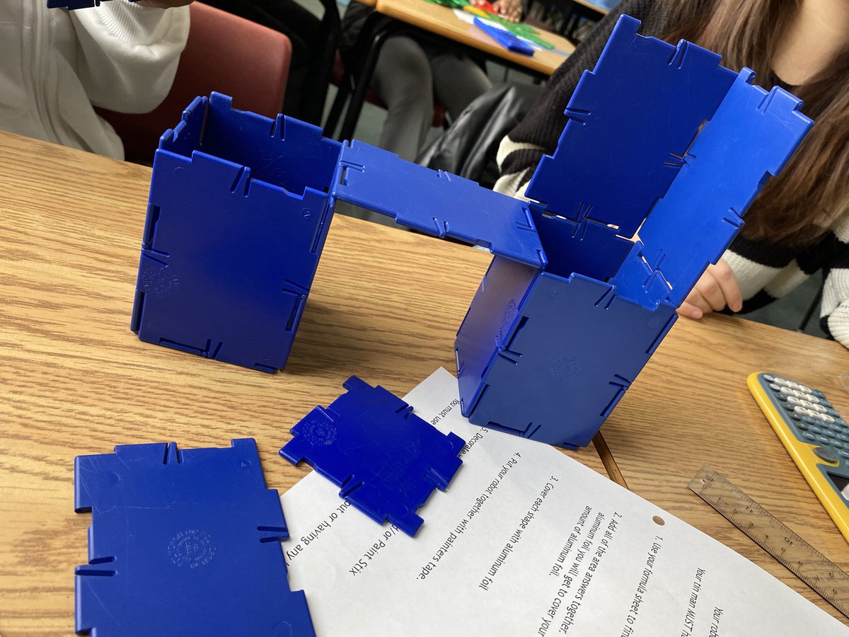 halexande2's tweet image. Awesome robot creations in math 9 with Mr Tortola. Real world application of calculating surface area and overlap! Thank you to Mary Ledger our Fine Arts specialist. Every student was engaged! @Hpjhdragons @HRCE math