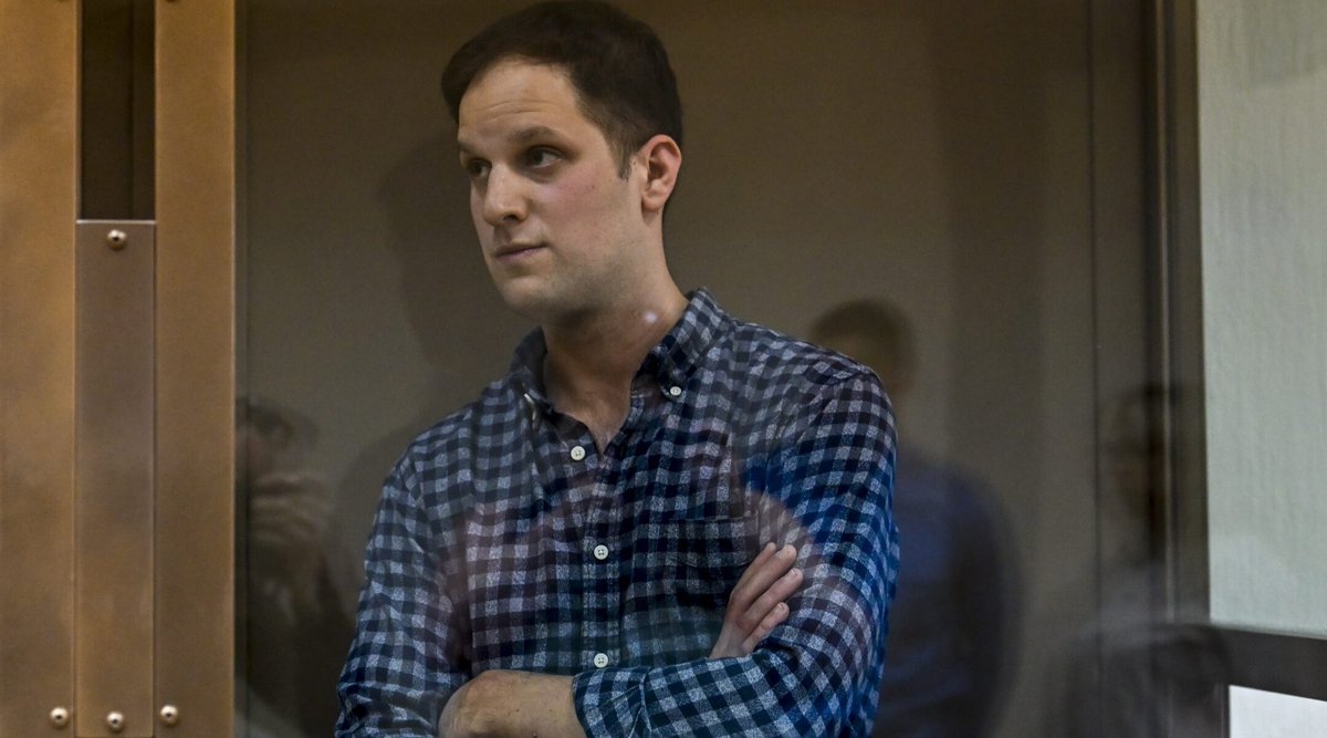 It’s Wednesday, Jan 31, 2024.

WSJ reporter Evan Gershkovich was detained by the Russian FSB on March 29, 2023.

308 DAYS AGO.

WSJ: “It is chilling &amp; outrageous that Evan has now spent 10 months of his life in prison….Journalism is not a crime”

FREE HIM!

#IStandWithEvan