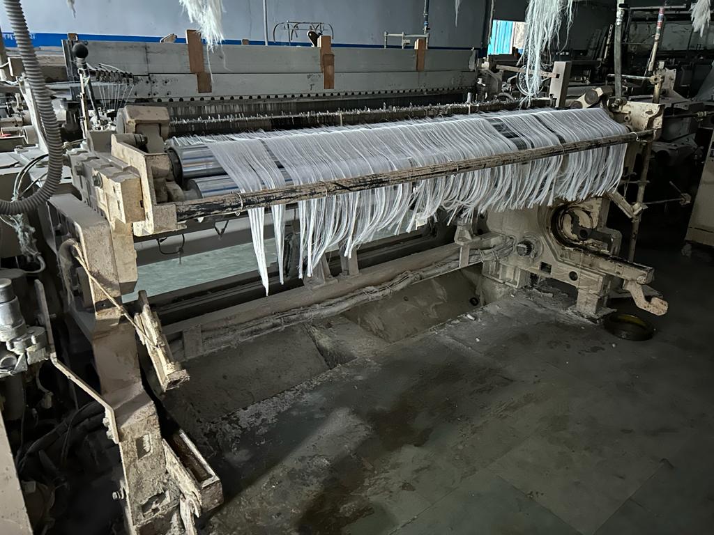 CholaTextiles's tweet image. Tsudokama Airjet Zax E - 210cm
• Cotton running
• 2003 make
With
• Staubli cam 1761
• 2 colour
With
• 2 feeders
• 4 Healdframe
• 1.5 beam and cloth roller
• Heddles and dropers as on loom
• RPM 700-800
• Location : India

#textile #usedtextiles #cholatrade #Tsudakoma