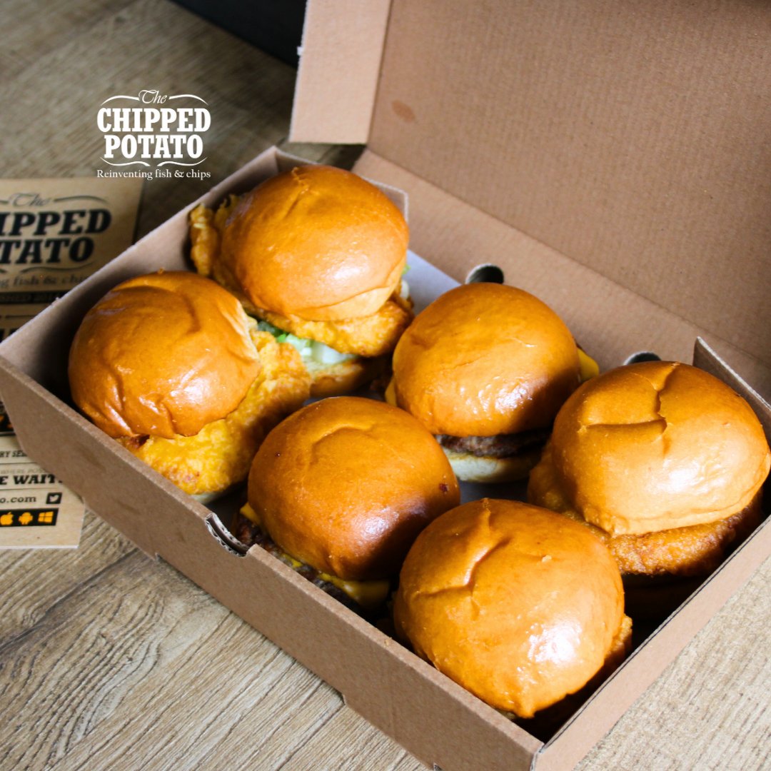 Looking for the perfect party food? 📷
Our mini sliders are always a crowd pleaser and sure to go down a treat.

For all party enquiries please send us a message or call the shop.
#sliders #miniburger #party #partyfood #partycatering #lisburn #eventsni #nievents #lovelisburn