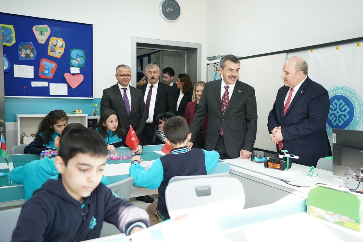 Azerbaycan Bakü Maarif Okulumuzu ziyaret ettik. 

Türkiye Maarif Vakfı Okullarımız dünyanın farklı ülkelerinde olduğu gibi kardeş ülkemiz Azerbaycan’da da bayrağımızı gururla dalgalandırıyor ve başarılı çalışmalar gerçekleştiriyor. 

İyi insan yetiştirmek amacıyla ülkemizi yurt