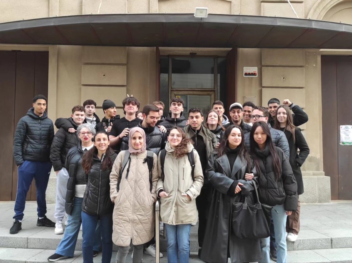 InsThos's tweet image. L&apos;alumnat d&apos;ADFI va fer una ruta per diverses cooperatives amb @coopmaresme Amb ells van conèixer els projectes de @sommobilitat i @laFeixa

#fp #cooperatives #ciclesformatius #treballdecamp