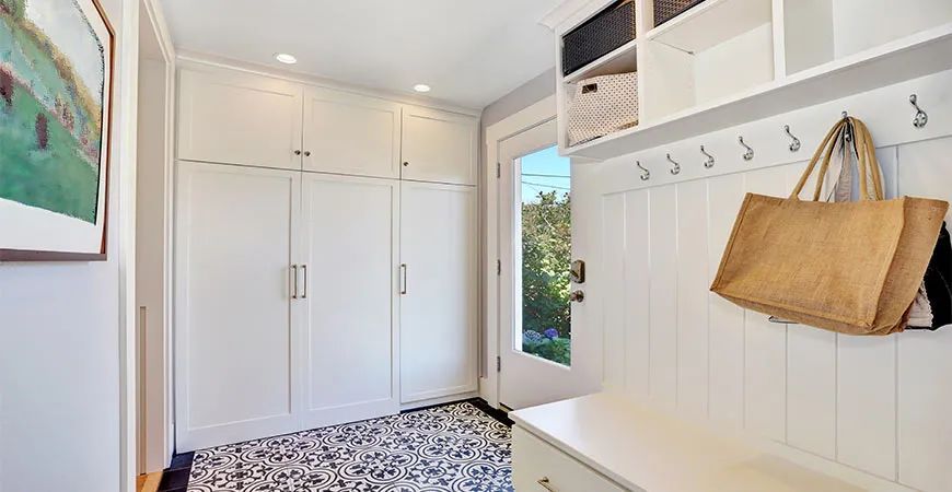 wetandforget's tweet image. Who said mudrooms have to be dull? Spruce up your entryway with these clever and creative organization hacks. Prepare to be wowed! #mudroommagic #organizationsolutions buff.ly/3dwxPIn