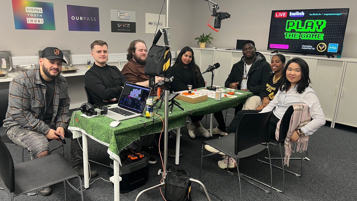 SharpFutures's tweet photo. Earlier this month #SharpFuturesPOD members Maria, Ben, Jai and Marwa took part in a live game play via Twitch here @SharpFutures.

Members were playing the brand new @supamanager, a dynamic board game made for team-building 💡(1/2) https://t.co/En7Of21XAE