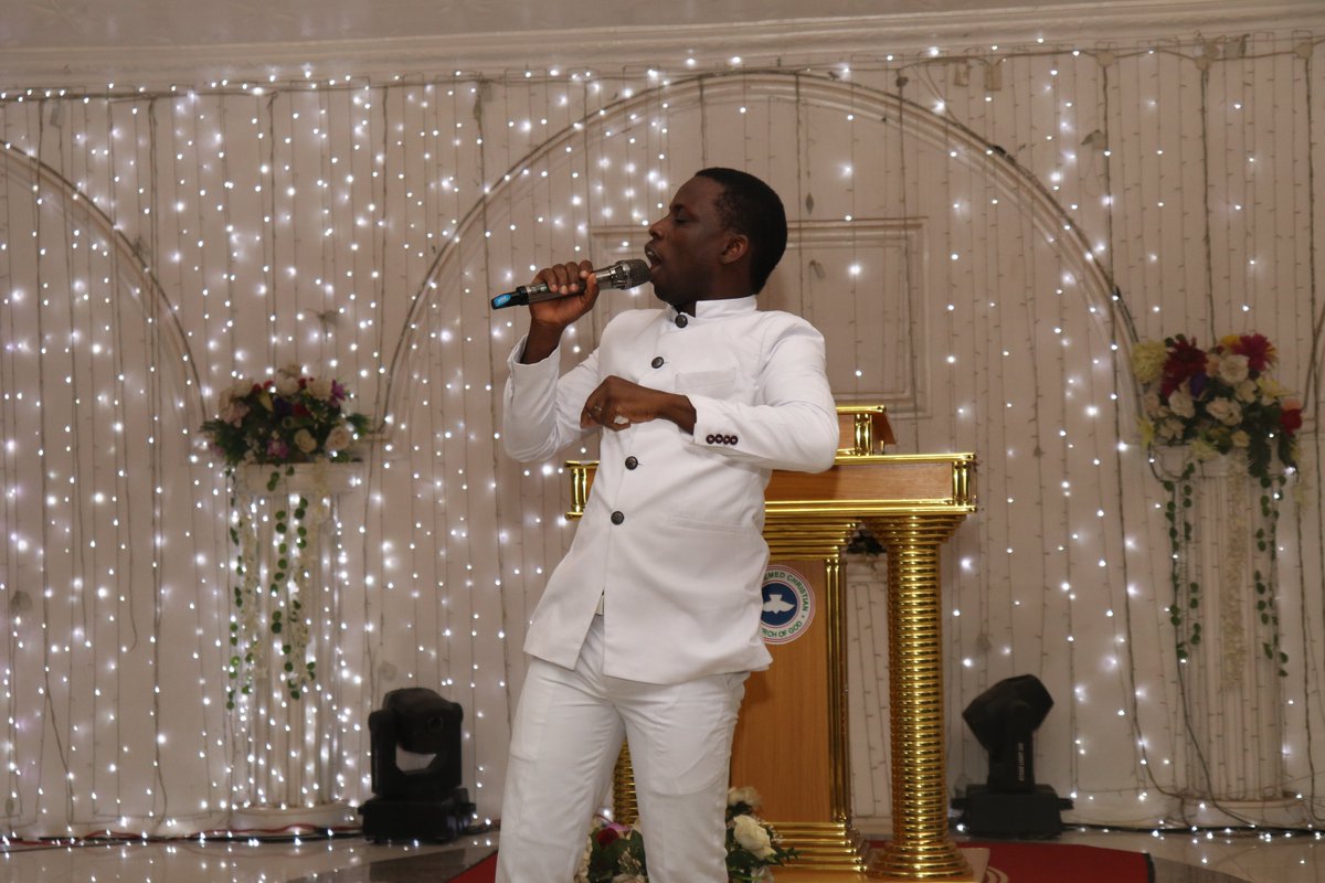 ElishaAdefesobi's tweet photo. When you don't feel the pain of Breakthrough, you can't sustain it.
P. ELISHA ADEFESOBI
#rccg
#RCCGWORLDWIDE
#HOUROFGLORY https://t.co/enaJLbOM4b