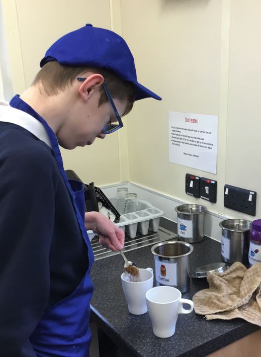 Welcome to Chadsgrove Cosy Café!   We are open every Wednesday from 11:30am to 14:15pm at Catshill Village Meadow in Bromsgrove.
Come along for some lunch or just a drink and a cake.  We look forward to seeing you!