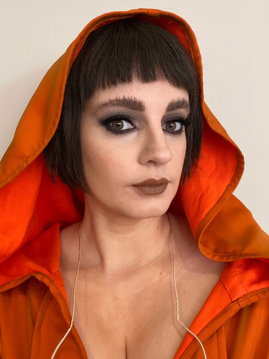 Tonight: 20u45 <a href="/vrt1be/">VRT 1</a> #ikvraaghetaan TUNE IN ❤️❤️ Outfit by Pommie Dierick💫💫