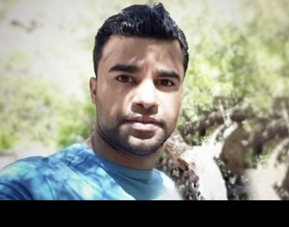 KhoshroF's tweet photo. محمد جواد وفایی ثانی بوکسور و اهل مشهد از معترضان قیام آبان 98 با خطراجرای حکم اعدام مواجه است صدای او باشیم
#محمد_جواد_وفایی_ثانی 
#نه_به_اعدام 
#اعدام_نکنید https://t.co/EdhSGK61tr
