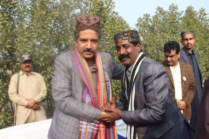 hydarali091's tweet photo. یونین کونسل پیر اخلاص علی شاہ میں سید عنايت علی شاہ کی جانب سے عام انتخابات کے سلسلے میں تقریب کا انعقاد کیا جس میں @awais_shah01 شرکت اور علاقہ مکینوں نے حلقہ  #ps23حلقہ #NA201 پر پاکستان پیپلز پارٹی کے نامزد امیدواروں کو کامیاب کرانے کا اعلان کیا 
#چنو_نئی_سوچ_کو
#PS23 #Sukkur https://t.co/vwoux0fBl0