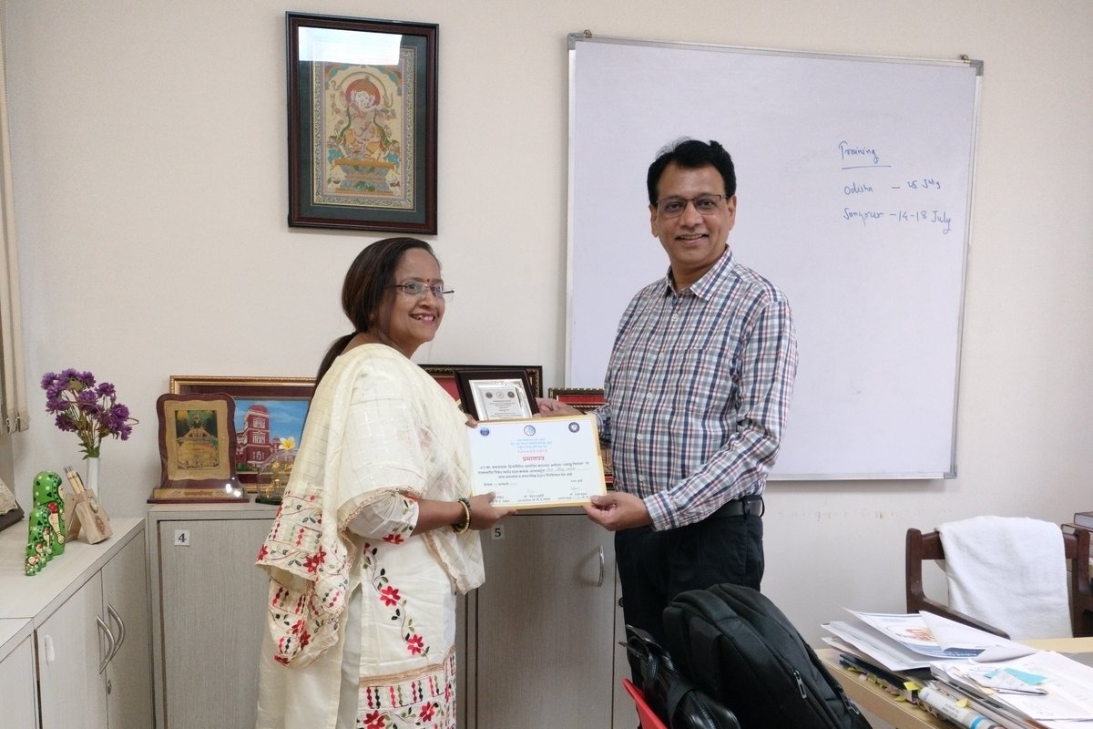 1800-11-2356 quitline is playing an important role in #Tobaccocontrol. To raise awareness of quitline an Essay Competition on the occasion of #RepublicDay was organized. More than 160 essays were received &amp; first four winners were awarded certificates, trophies &amp; prize money.