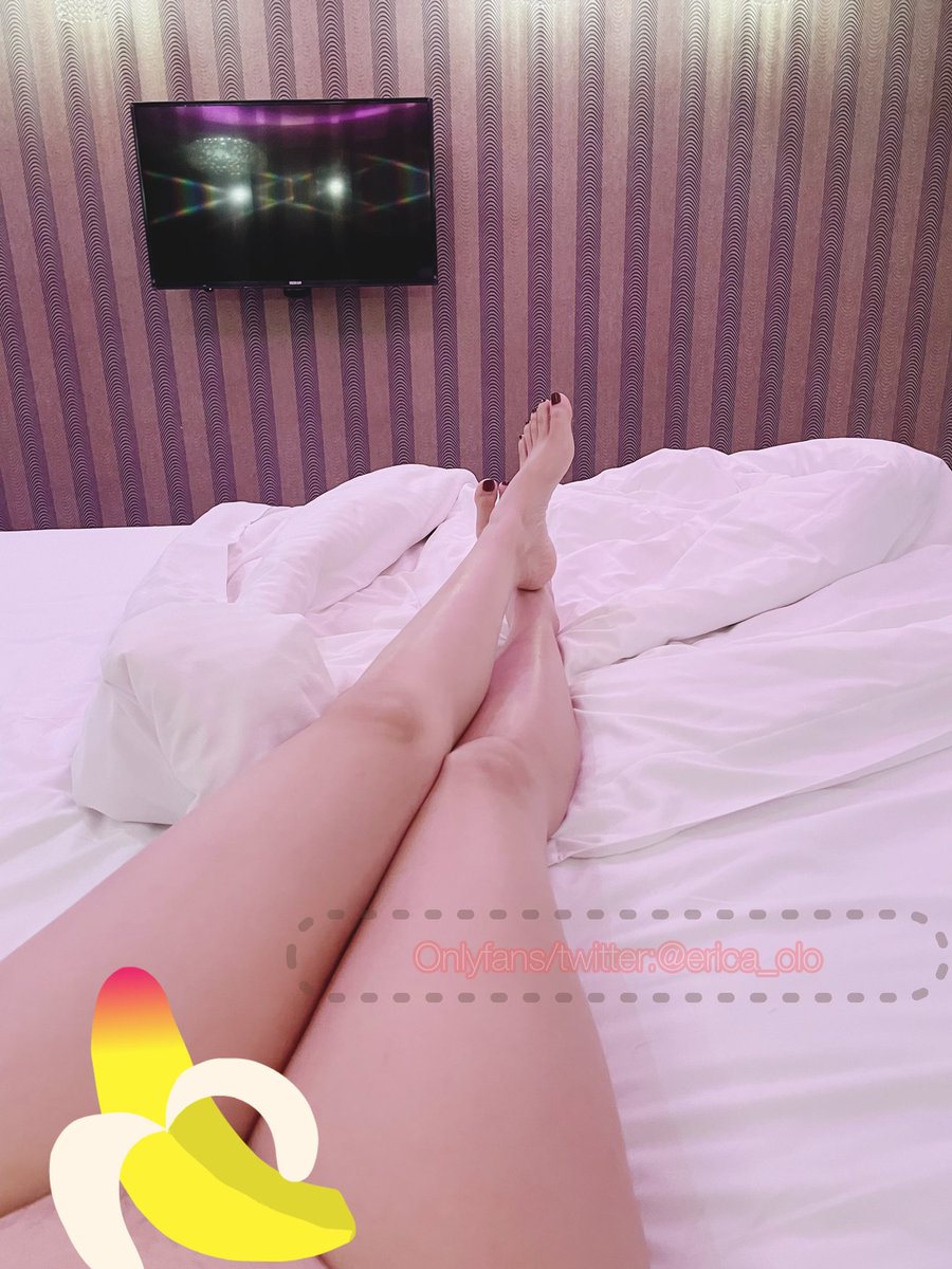 Erica_olo's tweet photo. 腿軟軟啦🫠想跟我約會的快去訂閱我～ https://t.co/gg08P8Ol55