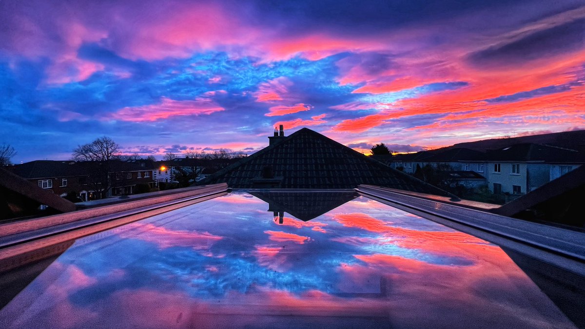 Pretty in pink - sunrise through a window in suburban Dublin 💕