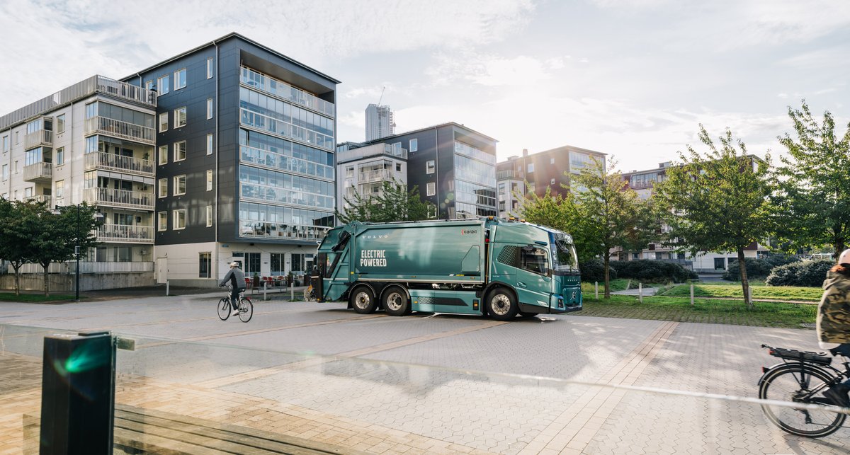 VolvoTrucks's tweet photo. The best seat in town? We’re now launching the new Volvo FM Low Entry – our first-ever electric-only truck, with a low instep and excellent driver visibility. Perfectly adapted for driving in city areas. Read more: https://t.co/rs9XTgFEhK https://t.co/s3tzRfs9tr