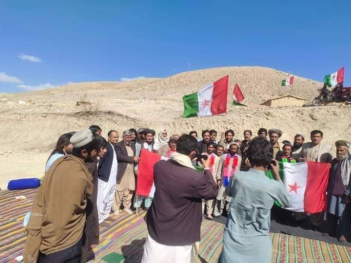 WatanShad's tweet photo. سنځاوۍ شمولتي غونډه 
نن په پښتونخوا ملي عوامي ګوند کې 17ملګرو سره له 3کورنيو په خپل قامي ګوند پښتونخوا ملي عوامي ګوند کې د شمولیت اعلان وکړ
شه راغلاست ورته وايوو
#Vote4Tree https://t.co/RNquOCo2vQ