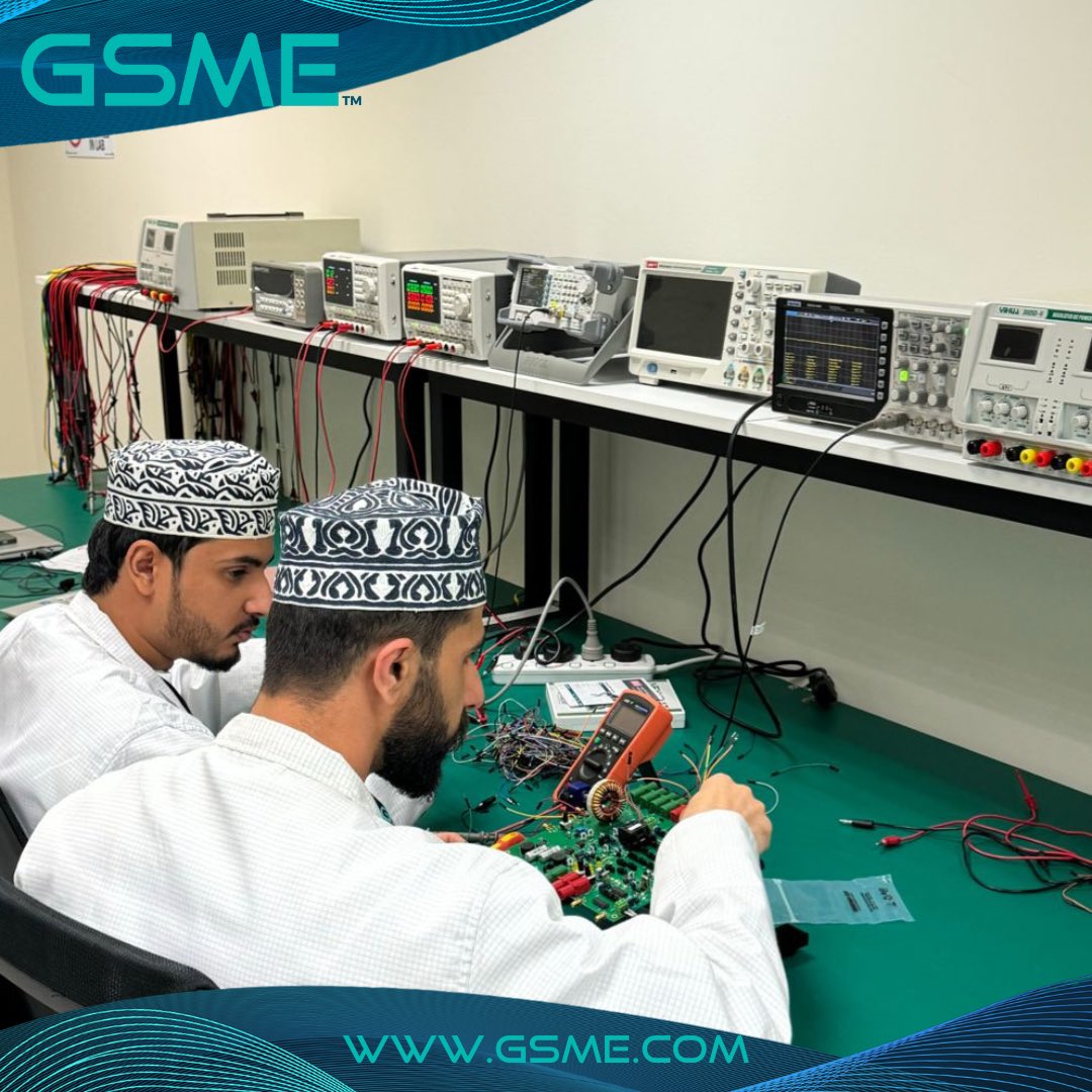 GsmeGlobal's tweet photo. Embarking on a groundbreaking journey as chip testing kicks off for 9 innovative projects in Oman-1 and Oman-2 chips! 6 blocks tested with 100% success, this achievement is a great sign of hope and pride that the local talent is par with international standards in chip design. https://t.co/fl2u4Eiyzk
