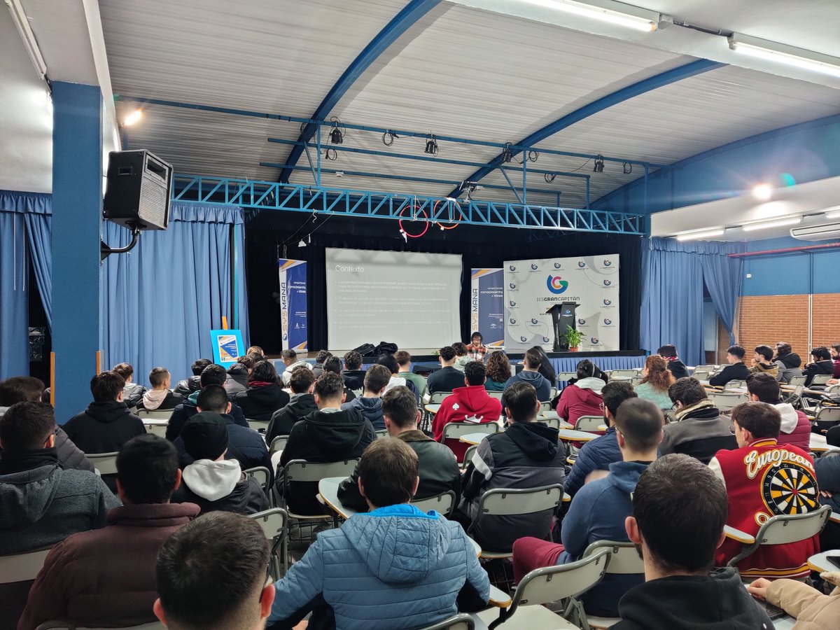 jaimerr's tweet photo. Comenzamos Miércoles de #Sysmana2024 con @neonigma con su charla "De principios y síndromes. Una guía para el trabajo en equipo en TI" donde enseñará a nuestro alumnado su experiencia en la gestión de equipos en TI y les dará todo tipo de consejos. Super interesante!! https://t.co/lQ9Fc265th