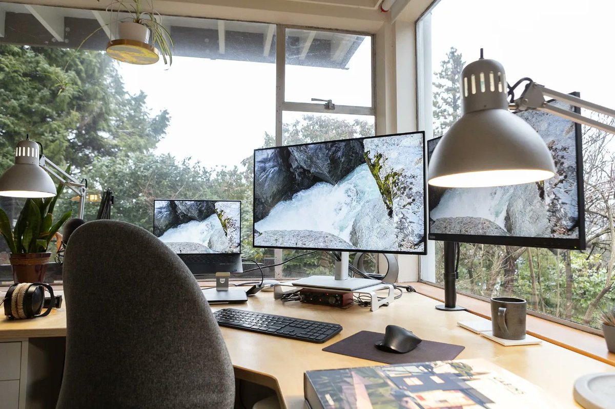 bolducdesign's tweet photo. Full overview of the office in its current state, on YouTube! ✨💻📽️

https://t.co/jWuT4v2dSM

#Office #HomeOffice #InteriorDesign #Architecture #Design #ModernInterior #Workspace #Worstation #Tech #OfficeDesk #Ikea #IkeaHacks #Vancouver #VanCity #bolducdesign https://t.co/uy3YGE7XSU