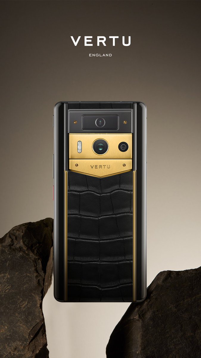 VertuEngland's tweet photo. #METAVERTU 2 – because you deserve the extraordinary! 💫
Crafted for discerning, it's a fusion of elegance and innovation. Upgrade to a new era of luxury tech! 📲 #TechRevolution #aiphone #Luxury #VERTU #UpgradeWithMETAVERTU2
Discover more at:
https://t.co/hnCvL9udTY https://t.co/7Bhuj9Q9rK
