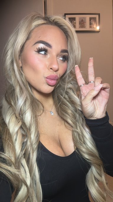 Morning, ✌️ https://t.co/srHNFkUR9a