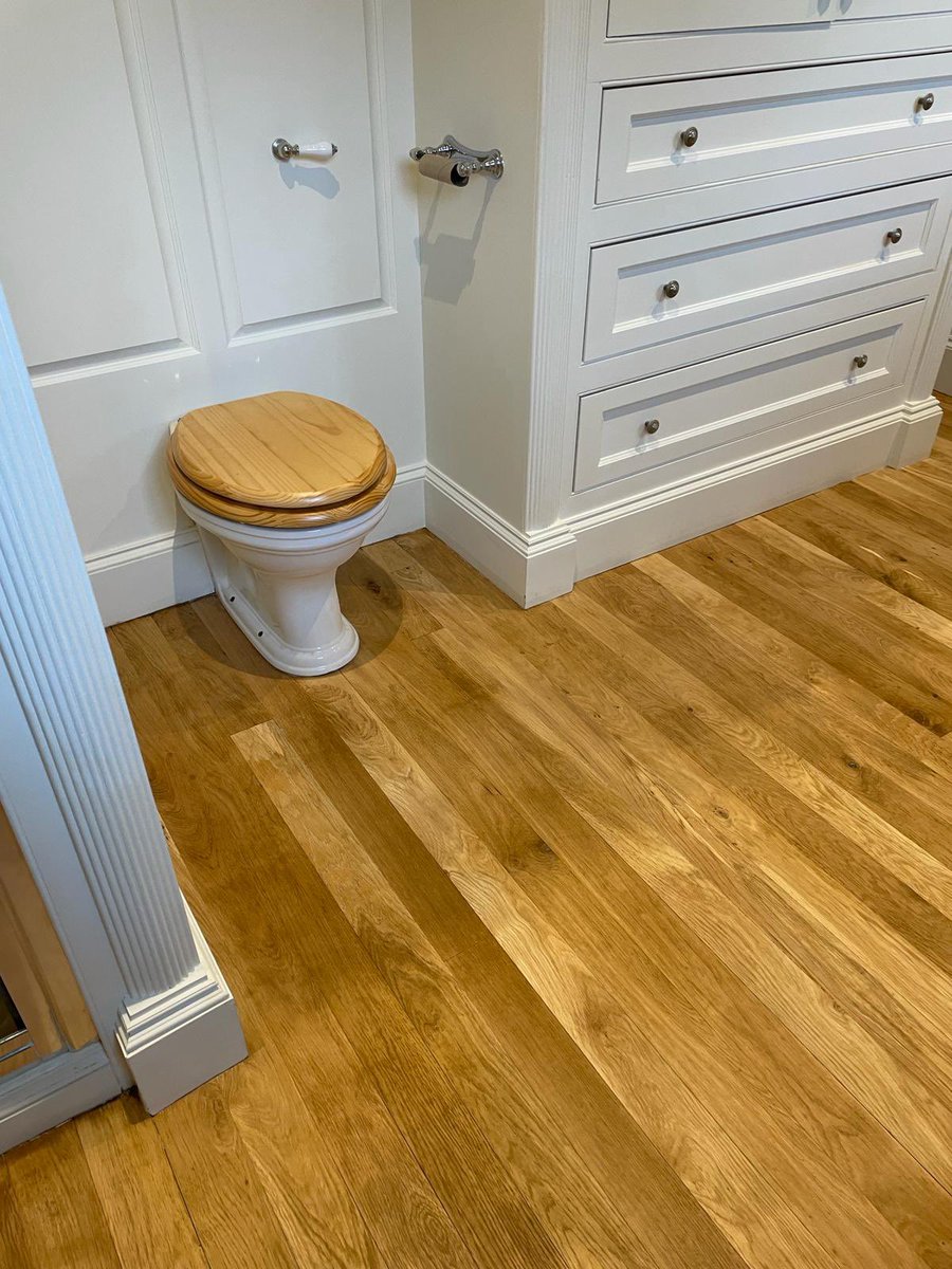 A lovely bathroom here with Oak Strip flooring. We did forget the before pictures which is a shame, but this floor has been beautifully restored. 
#hardwood 
#wood 
#flooring 
#bathroom 
#renovation 
#restoration 
#floorsanding 
#flooringideas 
#plymouth
#devon 
#cornwall
