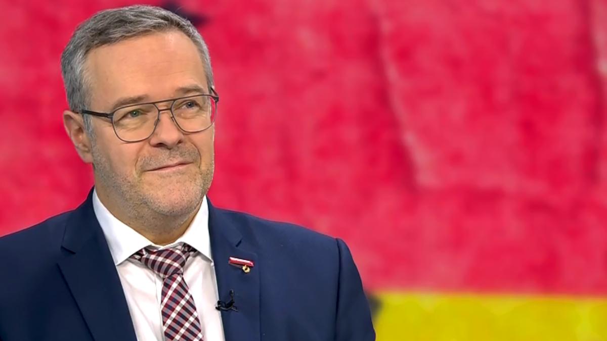 welt's tweet photo. „Wir rutschen ab ins Mittelmaß, nicht nur in der Stimmung, sondern tatsächlich“ https://t.co/0P1EvlO32d https://t.co/tXqaMfJi56
