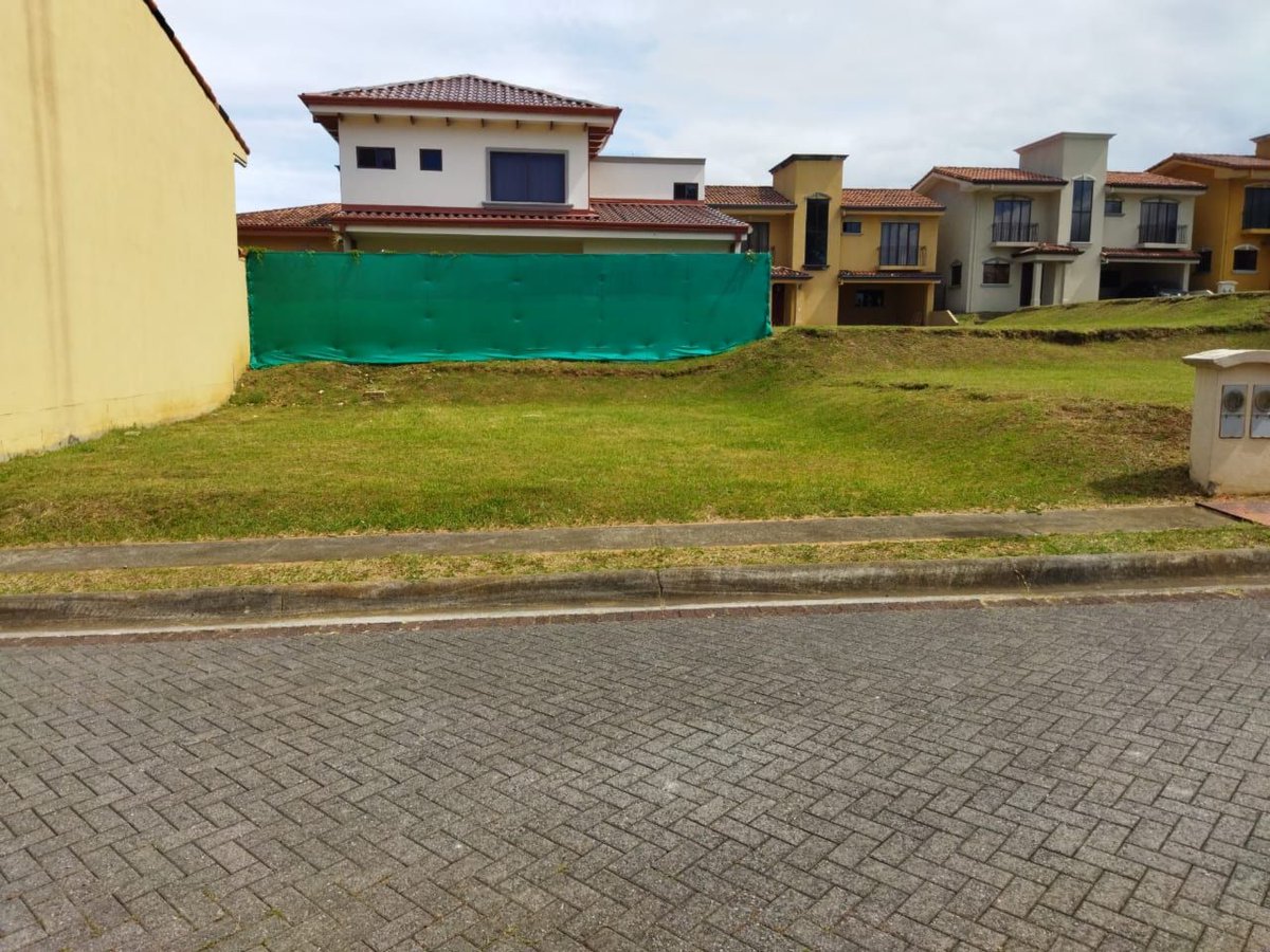 BusquemosCasa's tweet photo. Lote en venta
    País: Costa Rica
    Precio: ₡50,000,000
    Información de contacto aquí:
    https://t.co/ualALzHyNc
    #costarica #lotes #ventas #calle55 #santodomingo #cantónsantodomingo #heredia #costarica #propiedades #bienesraices #busquemoscasa https://t.co/nKaQzJ0Fmu