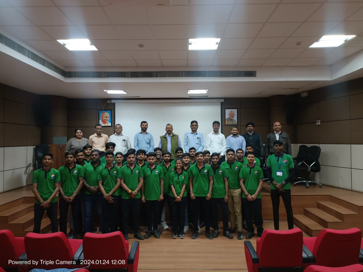 PetronetLNGLtd's tweet image. At PLL, we're proud to contribute in enhancing skill-sets, empowering lives, and creating new opportunities for our youth. #PLLFamily congratulates all the successful candidates and extends heartfelt gratitude to our partners at @cipetahmd!