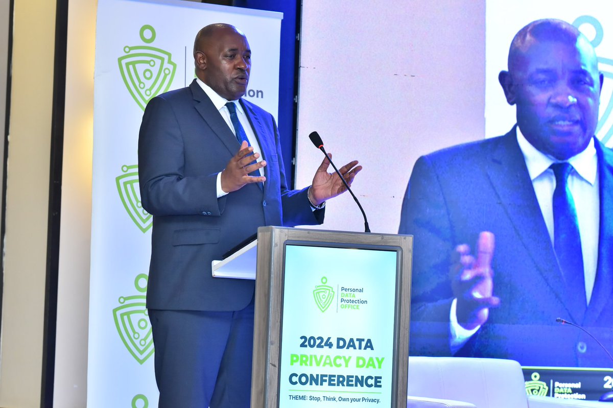 GCIC_Tech's tweet photo. Hon.@CHRISBARYOMUNS1, โAs we celebrate the 2024 Data Privacy Day, let us acknowledge our individual responsibilities and continue to share and implement strategies aimed at safeguarding citizens' personal data.โ
#StopThinkOwnYourPrivacy
#PrivacyMonth2024 https://t.co/fXxxyRaoHI