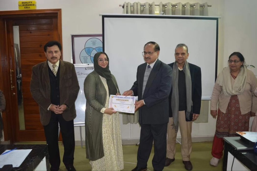official_amdc's tweet photo. Workshop on 'Time and Stress Management' conducted in the Department of Medical Education at Akhtar Saeed Medical and Dental College. 

Facilitators: 
Dr Sadia Minhas, HOD Oral Pathology &amp; Vice Principal  Dental College.

Dr Aneeqa Sajjad, Assistant Professor, Oral Pathology. https://t.co/ODg0AZ8eQO