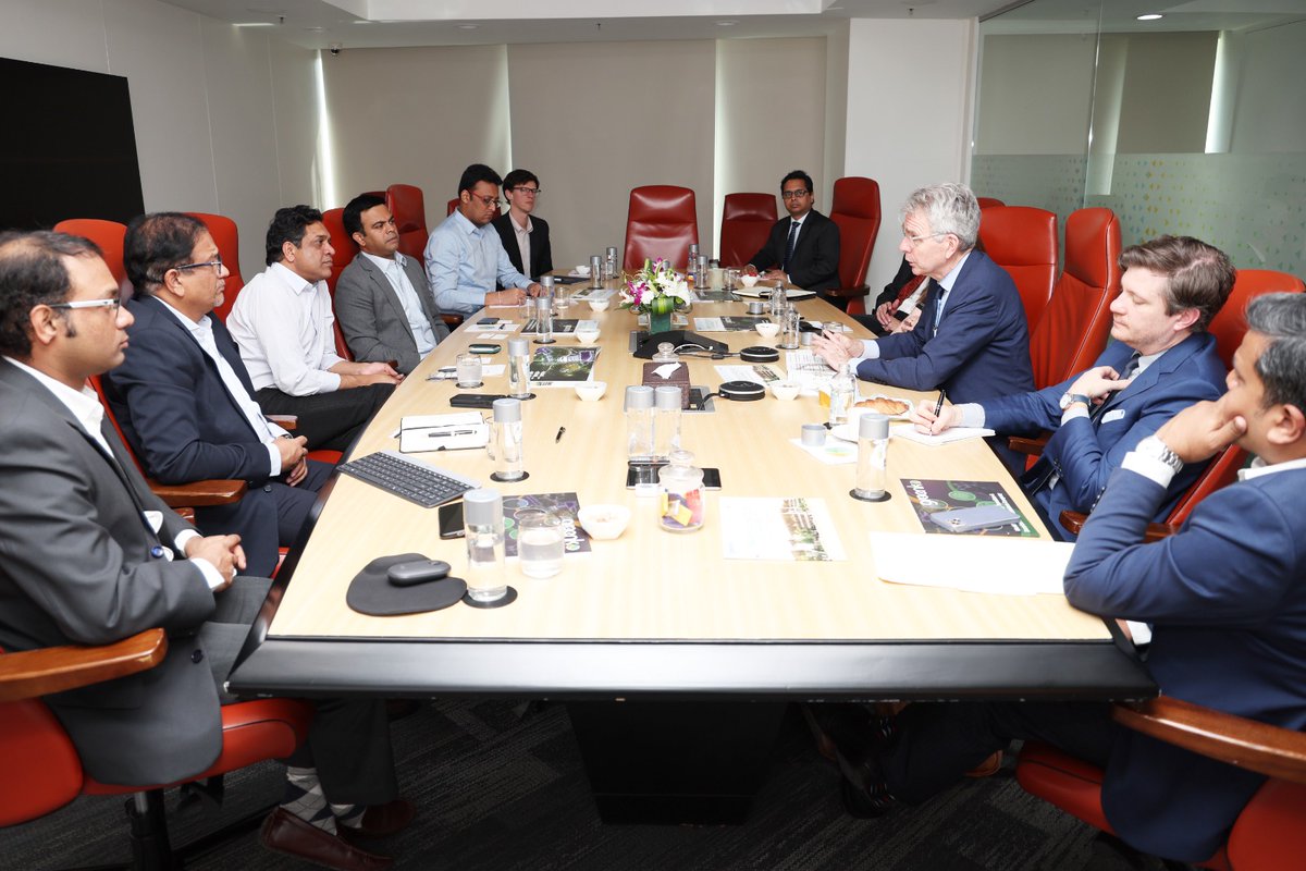GreenkoIndia's tweet photo. The U.S. Asst. Sec. of State for Energy Geoffrey Pyatt @AsstSecENR &amp; the U.S. Consul General Jennifer Larson @USCGHyderabad met our founder Anil Chalamalasetty &amp; learned about Greenko’s leading work in global #EnergyTransition through its integrated storage solutions. https://t.co/hJi8QqxGsZ
