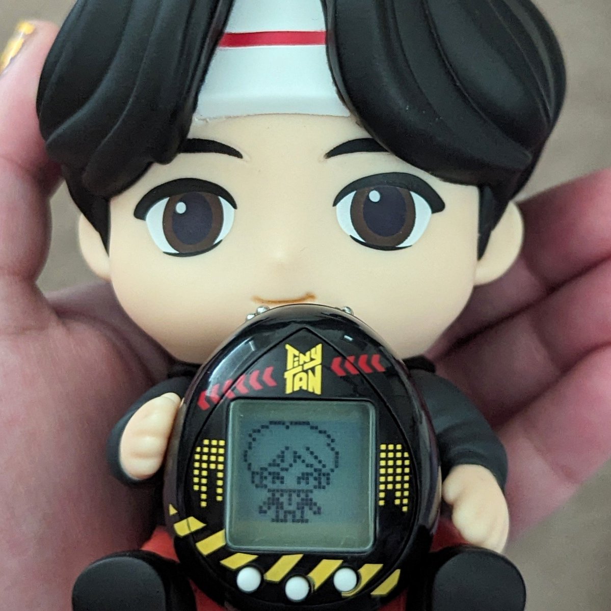 rompekoobeza's tweet photo. turns out it's not midnight. it's 1am π
#tinytantamagotchi update for Jin
he got his new hair and he's a blondie now! he also has a Jin figure to hold him (but his left arm doesn't work lol) π https://t.co/IGi3YvnYQu