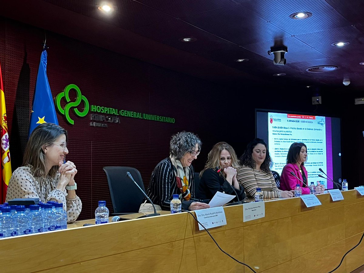 En la mesa 1 de las II Jornadas <a href="/CECBE_JBI/">CECBE</a> "Práctica basada en la evidencia: formación y recursos para su práctica" escucharemos a María Ruzafa, Mª Jesús Hernández,  Mª Eva Pérez  y Yolanda López,  moderadas por Patricia Moreno.
Sigue la jornada aquí: formacionffis.webex.com/wbxmjs/joinser…