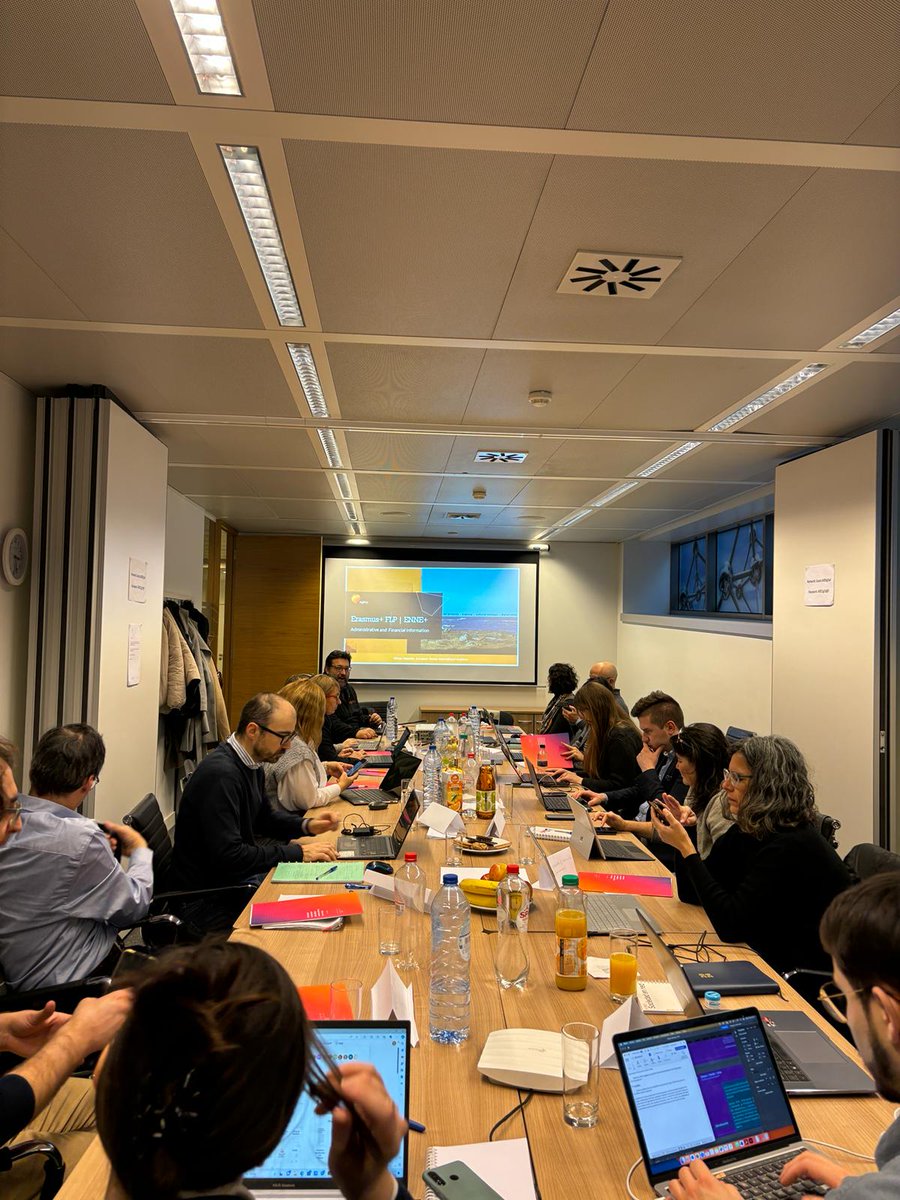 fp_empresa's tweet photo. 🇧🇪 ¡Segundo día en Bruselas trabajando en el proyecto #ENNEPlus!
💻 Los socios europeos se reúnen para conocer la gestión del trabajo, así como los planes de comunicación y difusión.
#FP #FPcuéntalo #FPPrimeraOpcion #VET https://t.co/XHMWHbkwU0