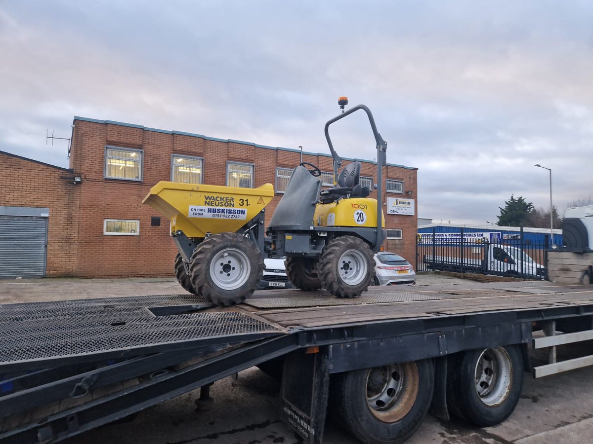 Happy Wednesday everyone! Busy morning here at Huskisson today with another of our amazing machines going out on hire to a customer 👍 #wackerneuson #wheeldumper #compactmachinery